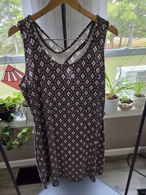 Eddie Bauer Sleeveless Geometric Tank Dress in Burgundy and Ivory